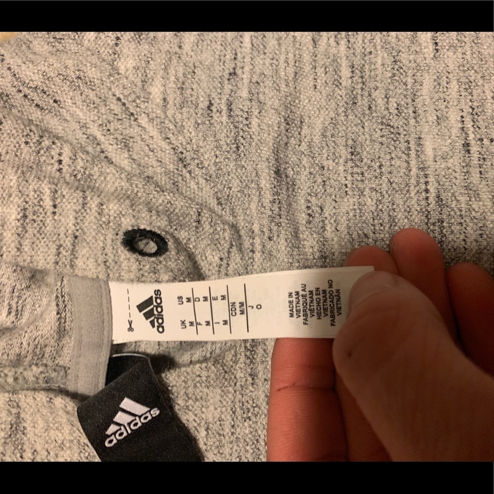 Nice Sweatshirt! - Picture 3 of 3